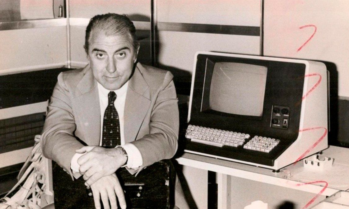 En televisión protagonizó el Fontana Show durante 16 temporadas consecutivas con la colaboración de las locutoras Maria Esther Vignola y Rina Morán y guiones de Alberto Migré, Hugo Moser, Abel Santa Cruz, Miguel Coronato Paz y otros.