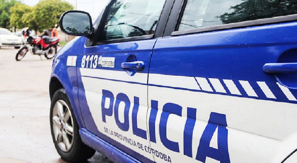 M&oacute;vil de la polic&iacute;a de C&oacute;rdoba