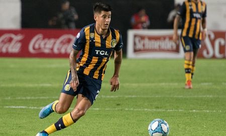Joaquín Pereyra, surgido de Rosario Central, es pretendido por Unión para reforzar la mitad de la cancha. Joaquín Pereyra, surgido de Rosario Central, es pretendido por Unión para reforzar la mitad de la cancha.