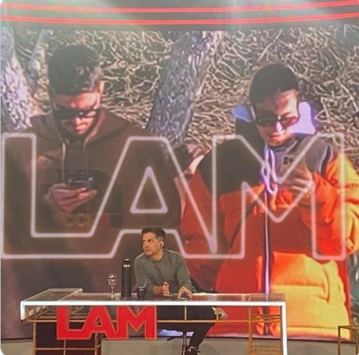 Tini y De Paul en Ibiza. La foto que confirmó el romance. Captura de TV