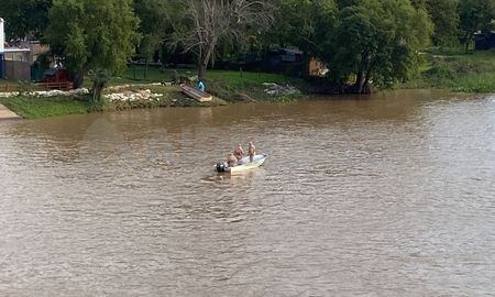 Río Colastiné: buscan a un joven desaparecido de la superficie Río Colastiné: buscan a un joven desaparecido de la superficie