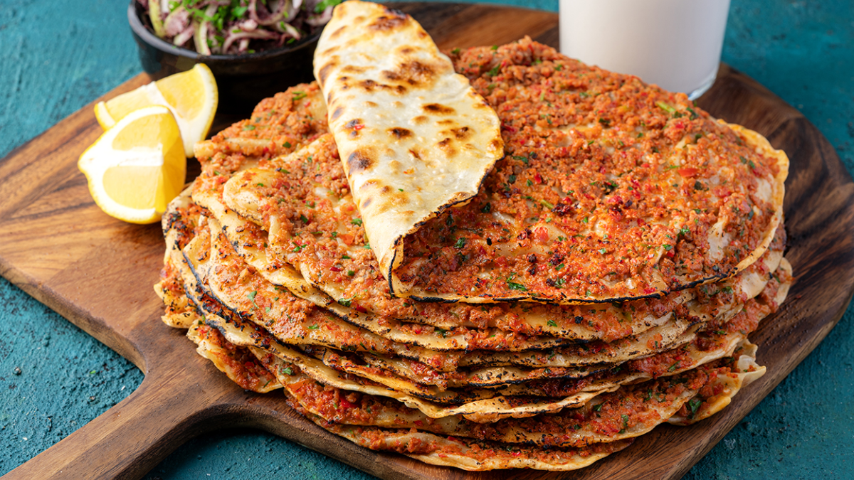 Lahmacun: la receta fácil y económica para hacer la famosa pizza turca