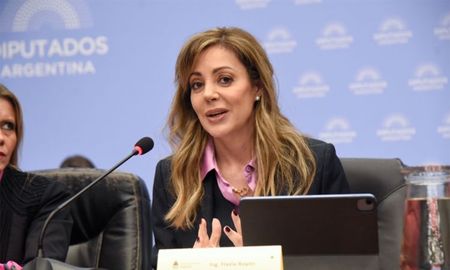 La secretaria de Energía de la Nación expuso en el Congreso sobre el proyecto que propone el Régimen de Promoción del Gas Natural Licuado Licuado. La secretaria de Energía de la Nación expuso en el Congreso sobre el proyecto que propone el Régimen de Promoción del Gas Natural Licuado Licuado.