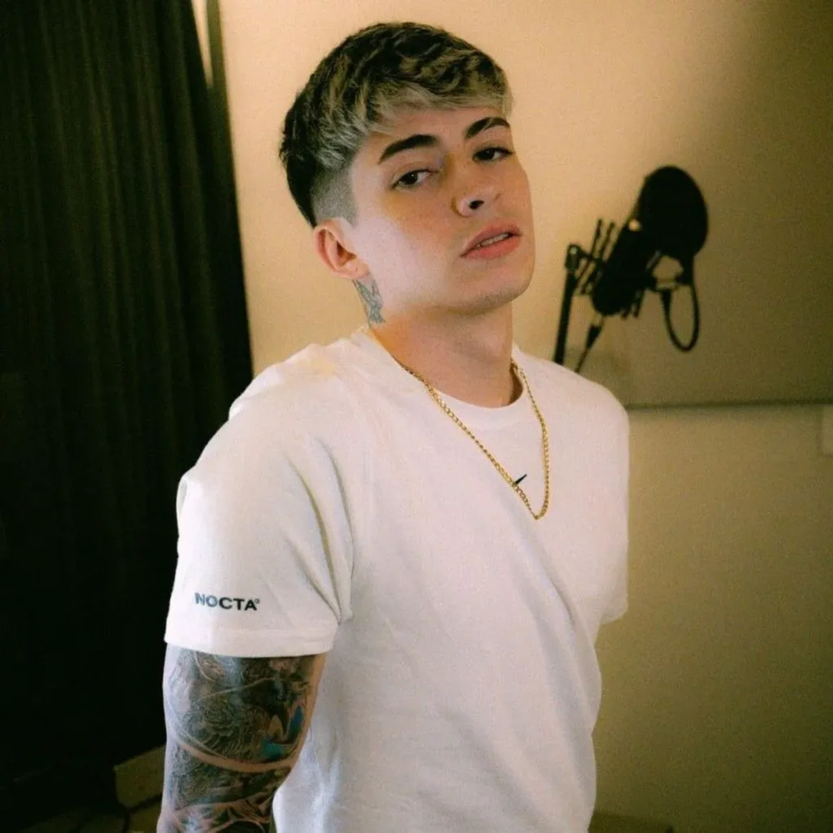 Lautygram es un músico e influencer que tiene 21 años.