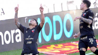 El plantel de Colón reclama el pago de un premio y evalúa no concentrar para recibir a Godoy Cruz