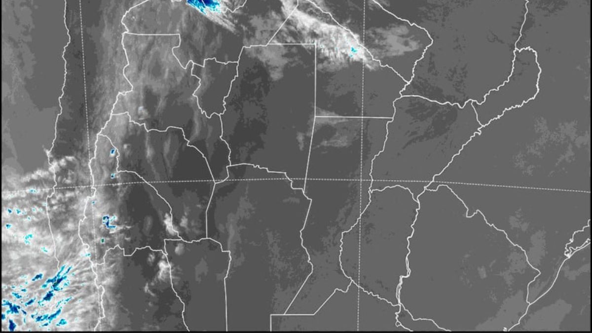 La imagen satelital nos muestra que comienza a ingresar nubosidad en el norte del país, como en la zona de Cuyo. La imagen satelital nos muestra que comienza a ingresar nubosidad en el norte del país, como en la zona de Cuyo.