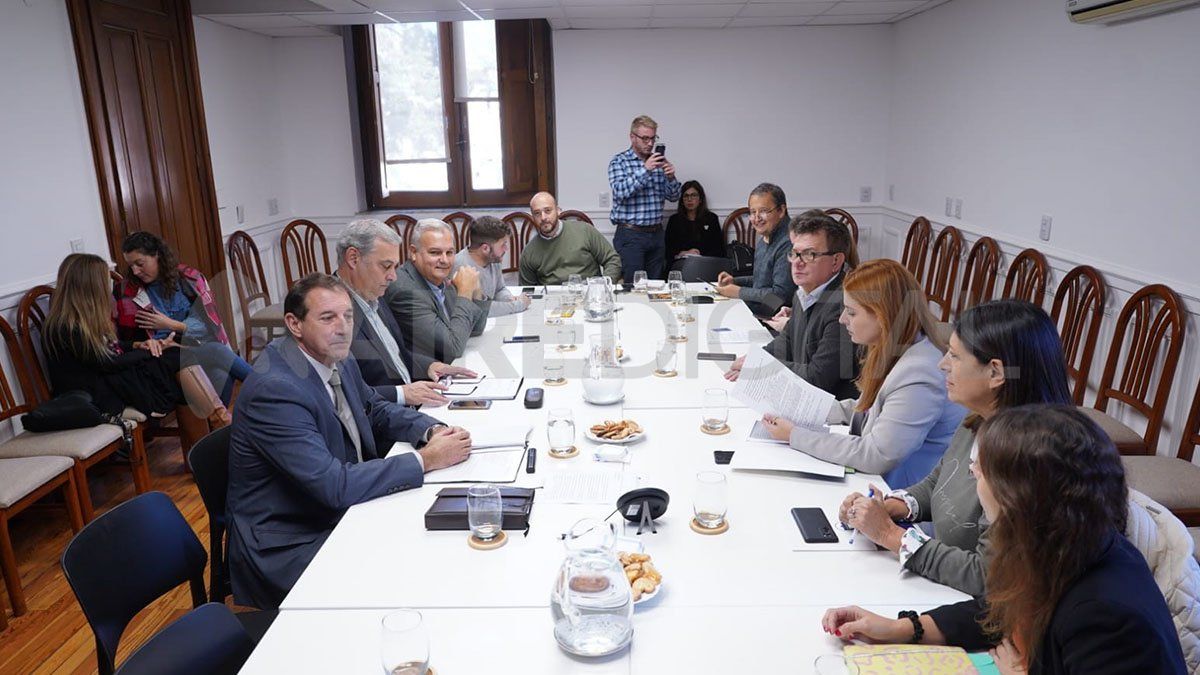 Walter Gálvez adelantó que durante el mes de junio se realizará la etapa de prueba de los inhibidores en el penal de Piñero. Walter Gálvez adelantó que durante el mes de junio se realizará la etapa de prueba de los inhibidores en el penal de Piñero.