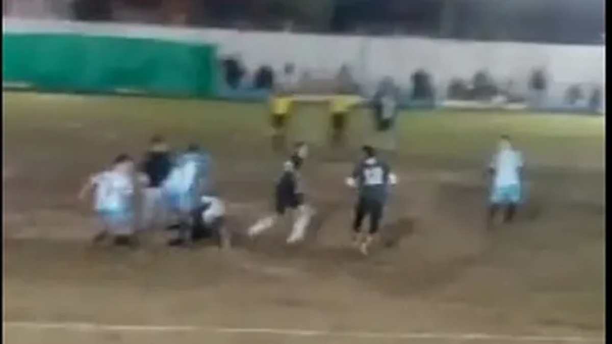 Incidentes en la Liga Sanlorencina de fútbol. Incidentes en la Liga Sanlorencina de fútbol.