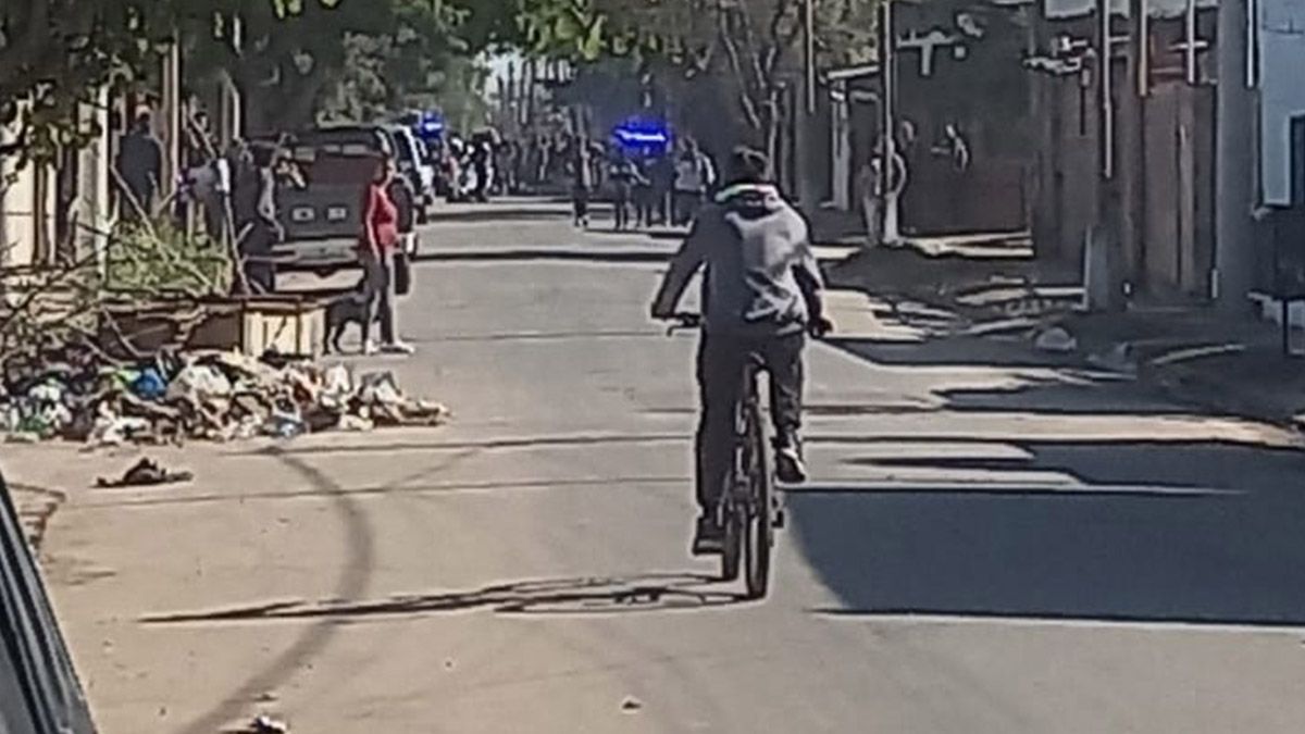 Un hombre ingresó de urgencia a la guardia del Hospital Cullen tras ser víctima de un grave ataque con un arma de fuego en el sur de la ciudad de Santa Fe.&nbsp;
