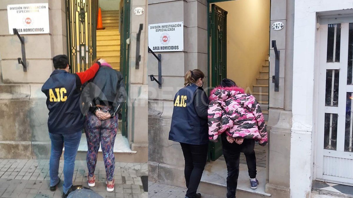 Las mujeres al momento de ser trasladadas a la sede homicidios de la Agencia de Investigación Criminal, hoy fueron condenadas, pero transitarán la pena en libertad condicional.