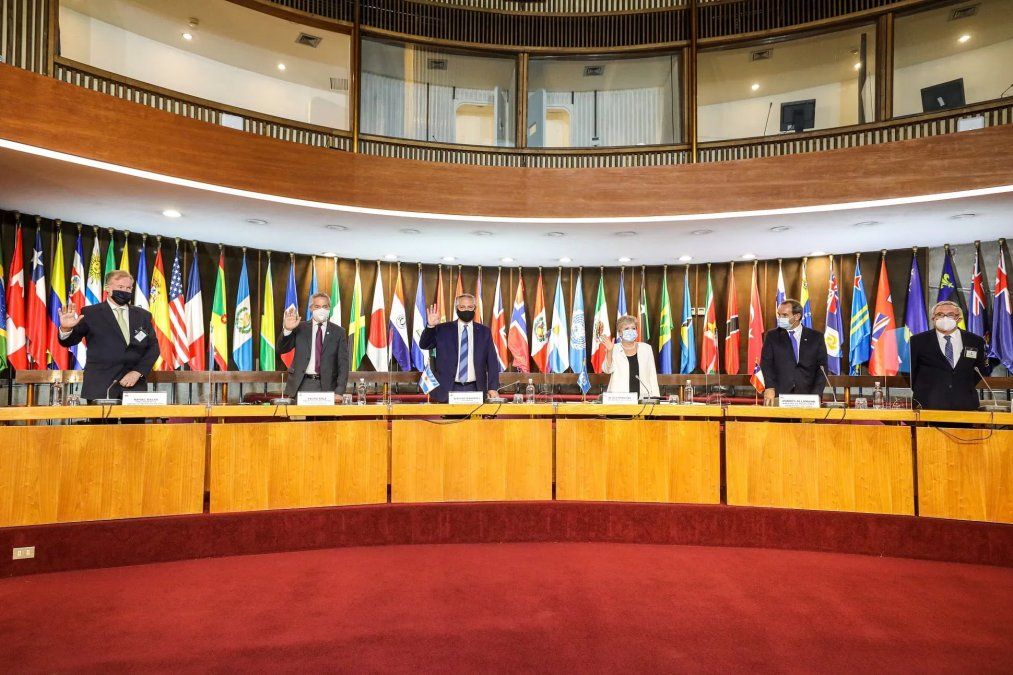 Alberto Fernández invitó a revisar el capitalismo actual en busca de uno más humanitario.