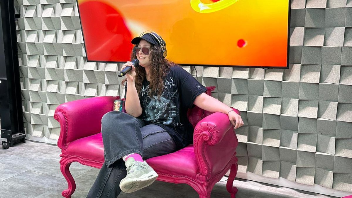 Anat, la joven cantante y compositora santafesina contó cuáles son sus secretos para la crear música.