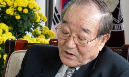 El científico surcoreano Ho Wang Lee en su laboratorio, donde logró aislar el hantavirus en 1976. El científico surcoreano Ho Wang Lee en su laboratorio, donde logró aislar el hantavirus en 1976.