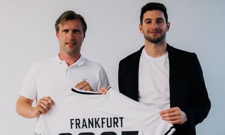Lucas Alario se convirtió en jugador del Eintracht Franckfurt de Alemania, último campeón de la Europa League. Lucas Alario se convirtió en jugador del Eintracht Franckfurt de Alemania, último campeón de la Europa League.