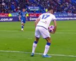 Unión de Santa Fe reclamó un penal ante Vélez porque Lautaro Giannetti tomó la pelota con las manos luego de recibir un pase de Leonardo Burián.
