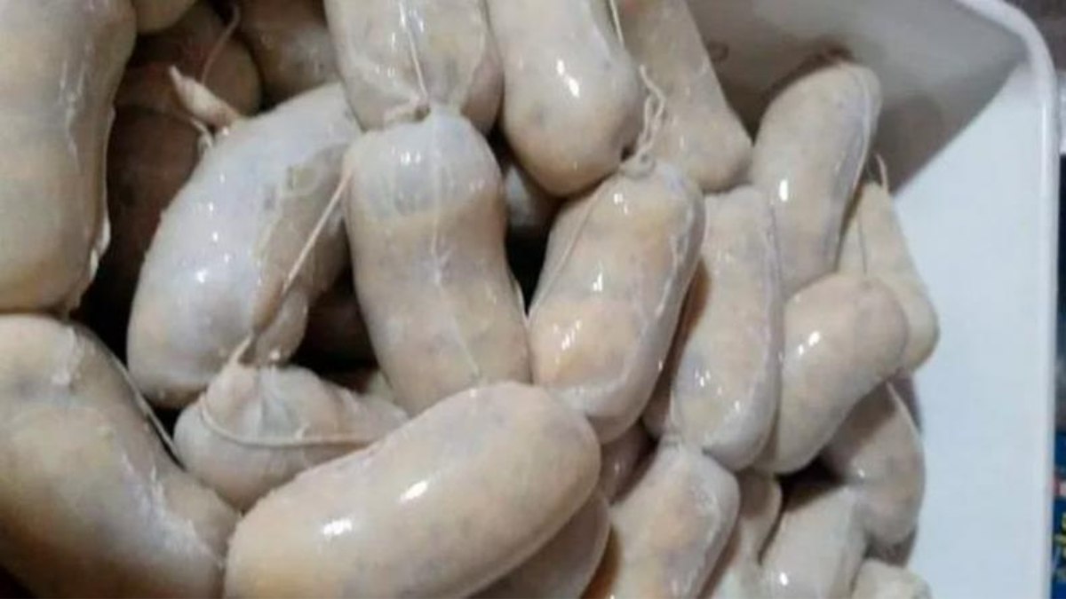 El chorilenta es un alimento que se hace con un guiso de polenta que se coloca dentro de la tripa salada en la que se envuelve el chorizo.