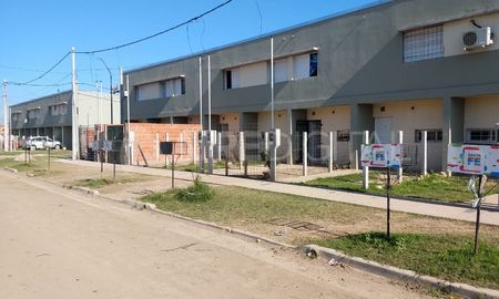 El plan de barrio Acería se propone la relocalización de los residentes de las viviendas agrupadas del plan 218, construido en 1988. El plan de barrio Acería se propone la relocalización de los residentes de las viviendas agrupadas del plan 218, construido en 1988.