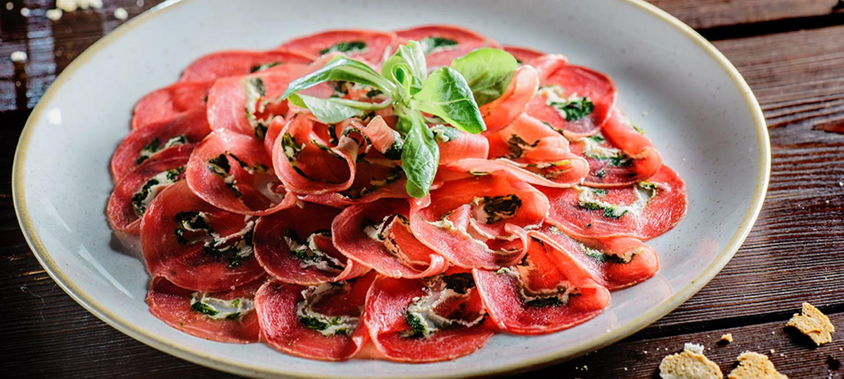 Cómo hacer carpaccio de lomo: la rica receta de Maru Botana