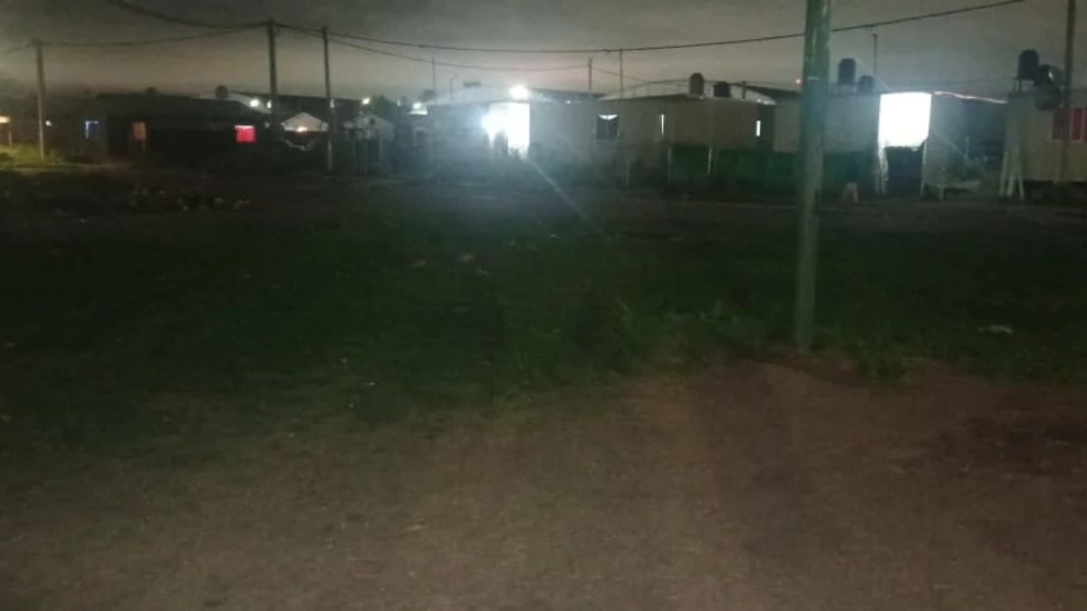 Policía Científica y peritos trabajaron en la escena del crimen donde murió Fabián Héctor Celestino Farías. Policía Científica y peritos trabajaron en la escena del crimen donde murió Fabián Héctor Celestino Farías.