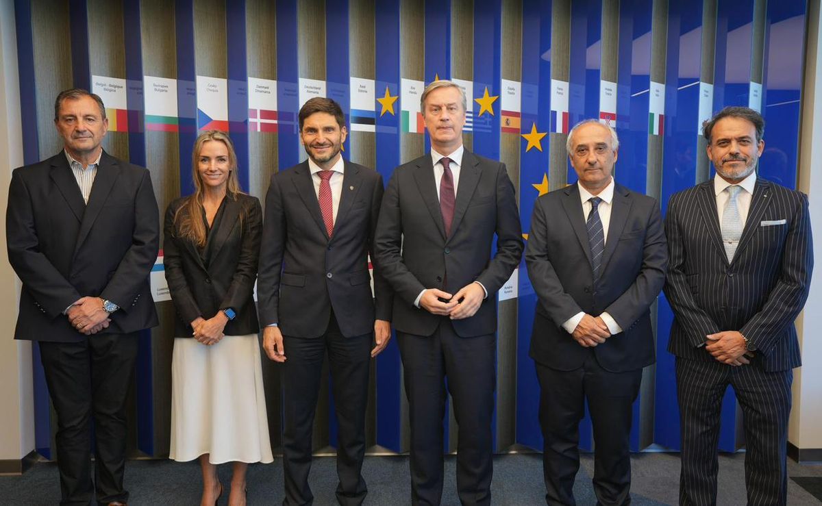 En el encuentro se abordaron oportunidades de cooperación, el acuerdo entre el Mercosur y la Unión Europea y el impacto de regulaciones sobre el biodiesel santafesino. En el encuentro se abordaron oportunidades de cooperación, el acuerdo entre el Mercosur y la Unión Europea y el impacto de regulaciones sobre el biodiesel santafesino.