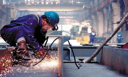 Lautilización de la capacidad productiva en la industria alcanzó un promedio del57,9%. Lautilización de la capacidad productiva en la industria alcanzó un promedio del57,9%.