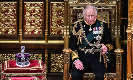 Carlos de Inglaterra sustituye por primera vez a Isabel II en la ceremonia de apertura del Parlamento Carlos de Inglaterra sustituye por primera vez a Isabel II en la ceremonia de apertura del Parlamento