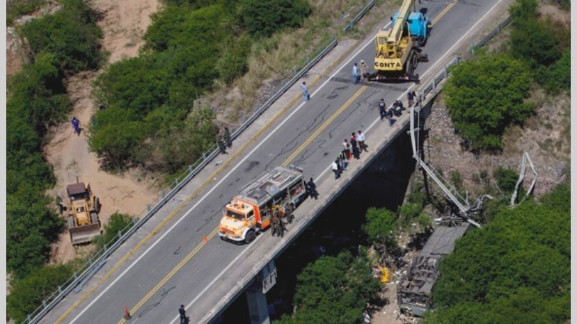 El colectivo oficial de la fuerza trasladaba a 50 gendarmes