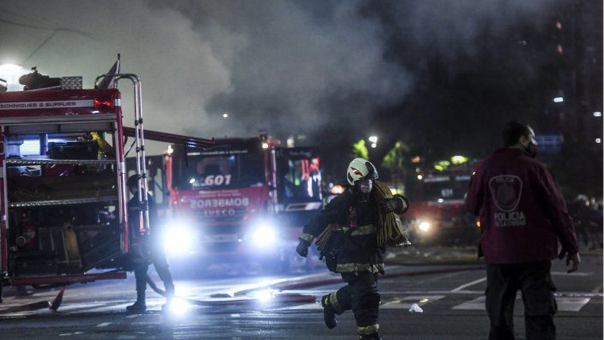 En el local ubicado en el barrio porte&ntilde;o de Villa Crespo murieron dos bomberos.&nbsp;Foto - T&eacute;lam