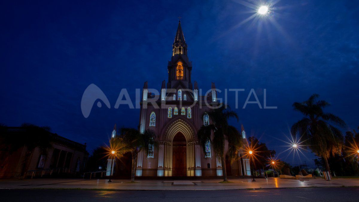 Con la basílica vacía y transmisión en vivo se celebró la misa de pascua en Guadalupe.