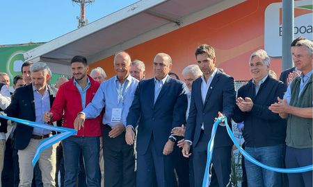 Pullaro participó de la apertura de Expoagro junto al gobernador de Córdoba y Entre Ríos. Pullaro participó de la apertura de Expoagro junto al gobernador de Córdoba y Entre Ríos.