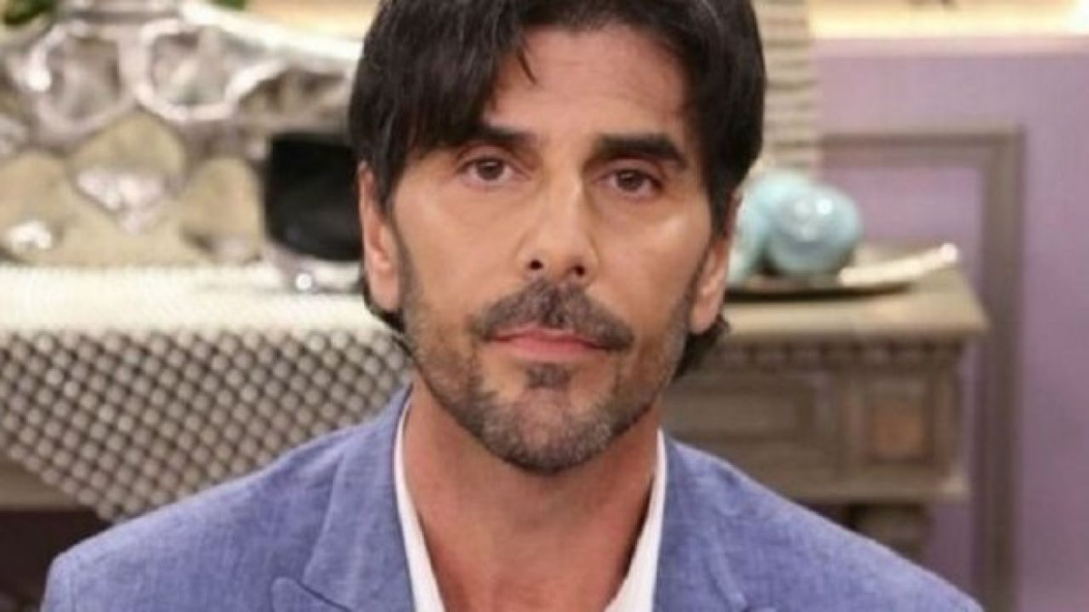 Mar&iacute;a Rosa Fugazot defendi&oacute; a Juan Darth&eacute;s.