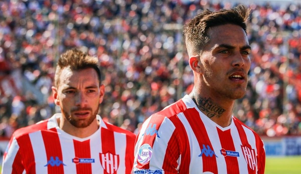 Javier Méndez jugó en Unión en 2018 y 2019, pero su paso por el club no es muy recordado. Javier Méndez jugó en Unión en 2018 y 2019, pero su paso por el club no es muy recordado.