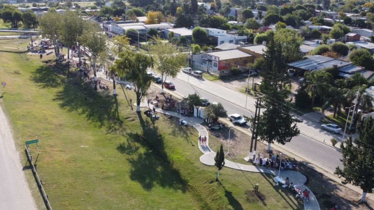 Los dueños hallaron su auto en Paraná, a 18 kilómetros de Colonia Avellaneda. Los dueños hallaron su auto en Paraná, a 18 kilómetros de Colonia Avellaneda. 