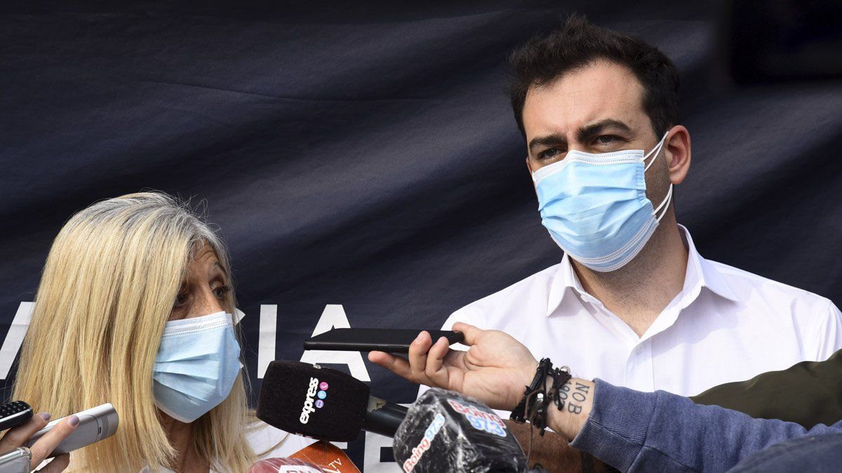 Sebastián Torres, quien hasta ahora se desempeñaba como coordinador de Dispositivos Territoriales, a partir de los cambios será subsecretario de Promoción de la Salud. En la foto, junto a la directora del hospital de Niños Zona Norte de Rosario, Mónica Jurado.