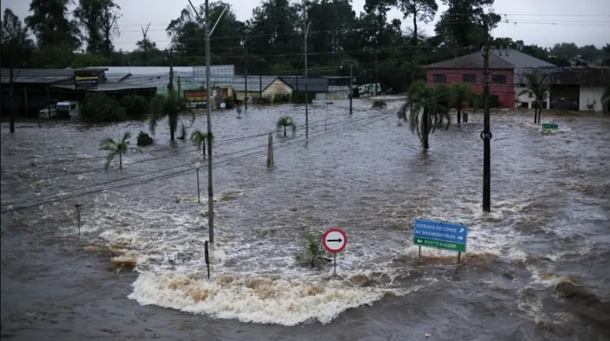 Las inundaciones en Brasil devastaron la zona de Río Grande Do Sul. Las inundaciones en Brasil devastaron la zona de Río Grande Do Sul.