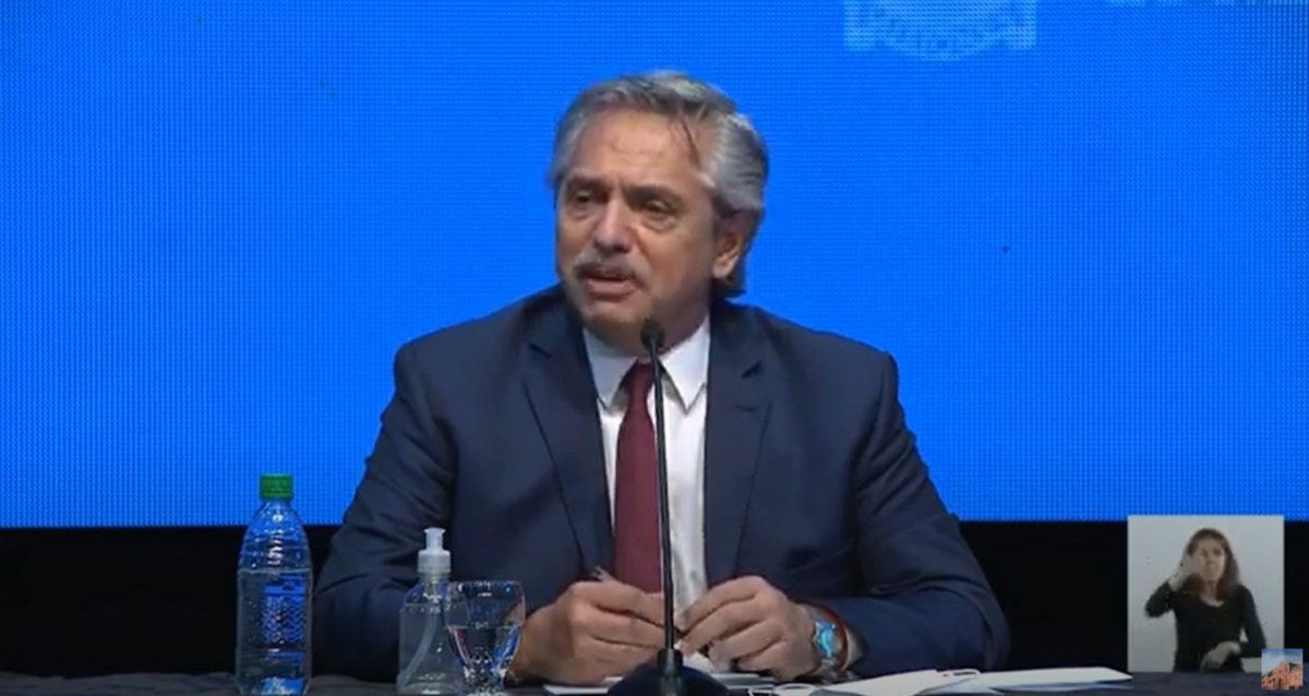 En la Fiscalía de Rosario hay expectativas por la declaración testimonial del presidente de la Nación Alberto Fernández. La respuesta será por escrito a un sumario de preguntas que hará llegar a la Casa Rosada la fiscalía a cargo de Miguel Moreno.