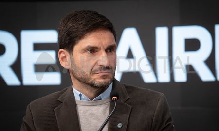 Después de la victoria de Javier Milei, Pullaro y gobernadores de Juntos por el Cambio se reunirán en Buenos Aires. Después de la victoria de Javier Milei, Pullaro y gobernadores de Juntos por el Cambio se reunirán en Buenos Aires.