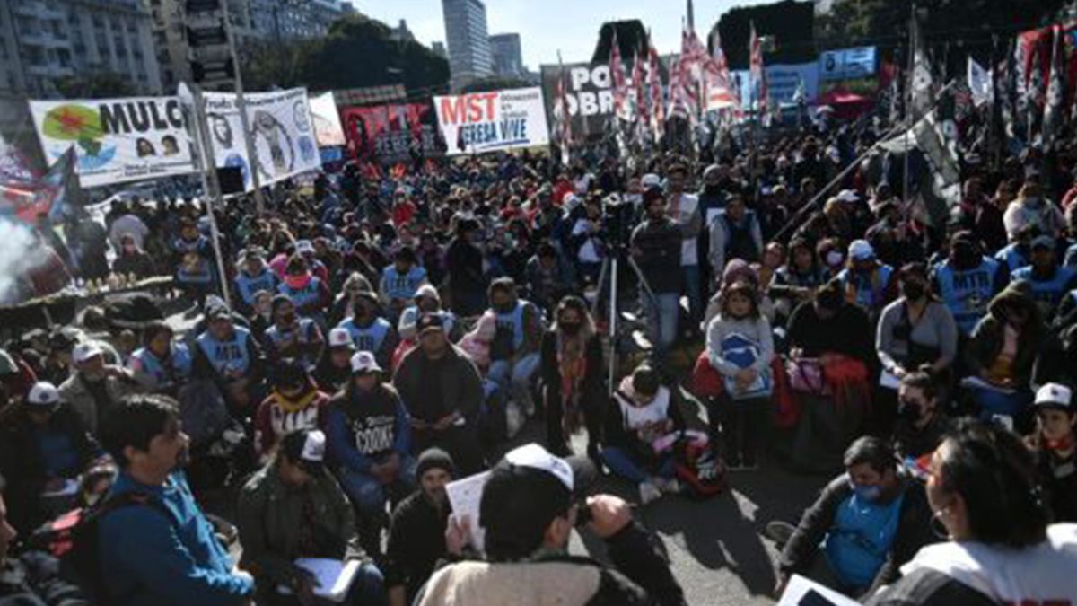 Tras una reunión en el Ministerio de Desarrollo Social, las organizaciones volvieron a quedar disconformes. Marcharán otra vez el próximo jueves y podrían acampar en Plaza de Mayo.