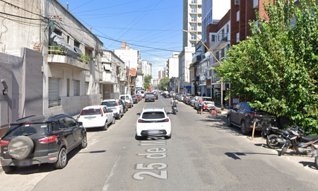 El vehículo se encontraba estacionado en la vía pública, en 25 de Mayo al 3200 de la ciudad de Santa Fe. El vehículo se encontraba estacionado en la vía pública, en 25 de Mayo al 3200 de la ciudad de Santa Fe.