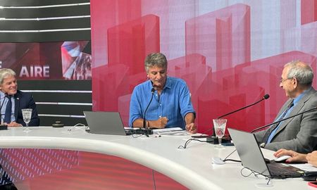 Antonio Vercher Noguera y el procurador de la Corte Suprema, Jorge Barraguirre, pasaron por los estudios de AIRE. Antonio Vercher Noguera y el procurador de la Corte Suprema, Jorge Barraguirre, pasaron por los estudios de AIRE.