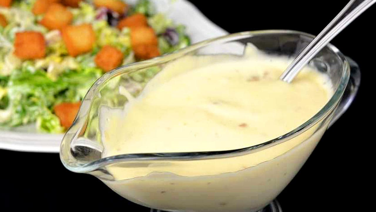 La salsa césar es deliciosa y perfecta para acompañar todo tipo de platos. La salsa césar es deliciosa y perfecta para acompañar todo tipo de platos. 