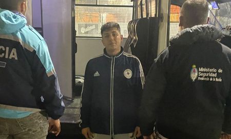 Era buscado por la policía y fue detenido por ir a ver a San Martín de Tucumán Era buscado por la policía y fue detenido por ir a ver a San Martín de Tucumán