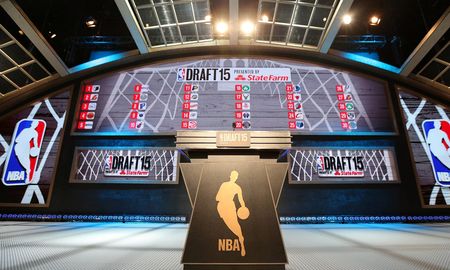 El Draft de la NBA, donde se eligen a las jóvenes promesas se realizaría a finales de agosto o septiembre. El Draft de la NBA, donde se eligen a las jóvenes promesas se realizaría a finales de agosto o septiembre.