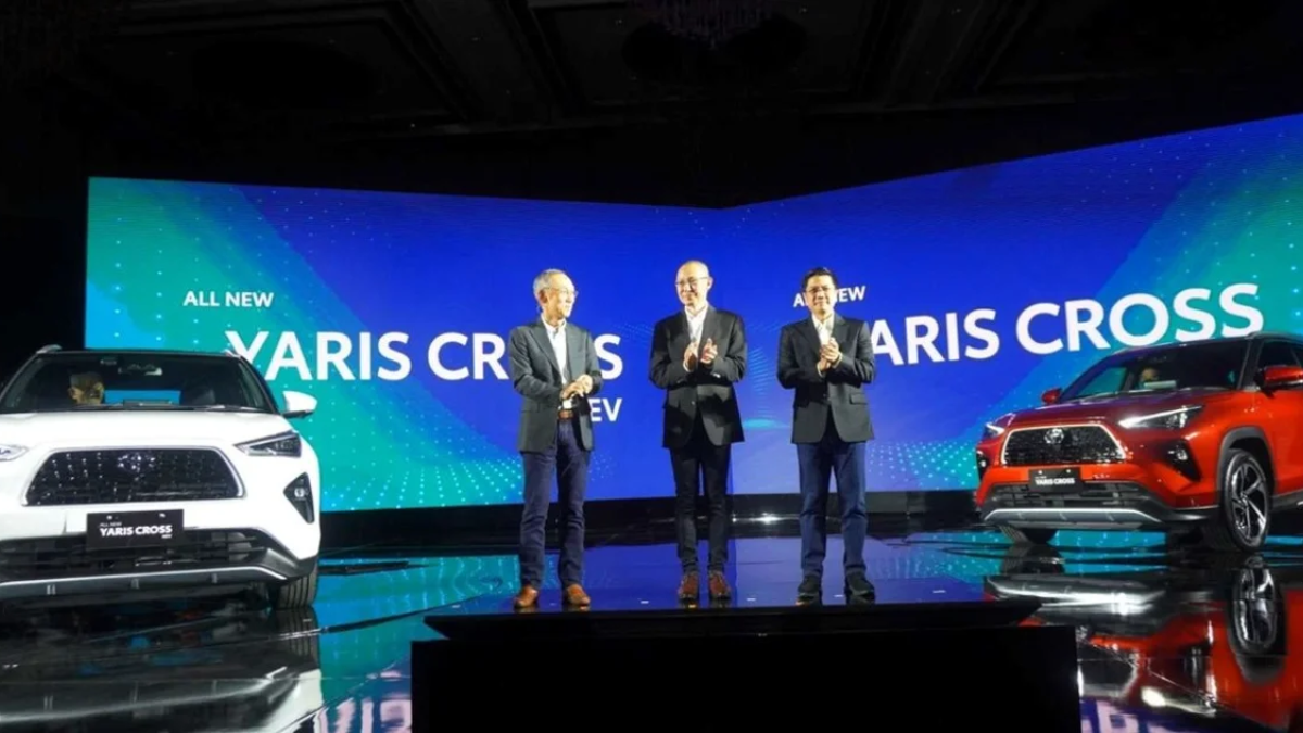 La marca japonesa confirmó que su nuevo SUV compacto se lanzará el 27 de noviembre. Será el primer modelo de su segmento en ofrecer una motorización híbrida.