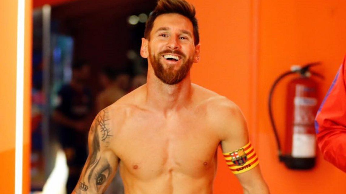 Messi volvió a mostrar su tatuaje más pícaro: ¿los labios de Antonella?