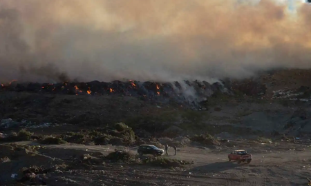 Impactante incendio forestal en Chubut: declaran alerta naranja y emergencia ígnea Impactante incendio forestal en Chubut: declaran alerta naranja y emergencia ígnea