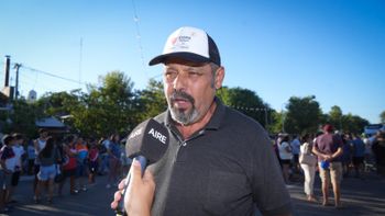 Ricardo “Bachi” Ramírez, intendente de Coronda, adelantó detalles del río e invitó a los vecinos a disfrutar la competencia. Ricardo “Bachi” Ramírez, intendente de Coronda, adelantó detalles del río e invitó a los vecinos a disfrutar la competencia.