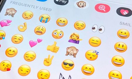 el videoclip con el que reclaman el emoji del mate