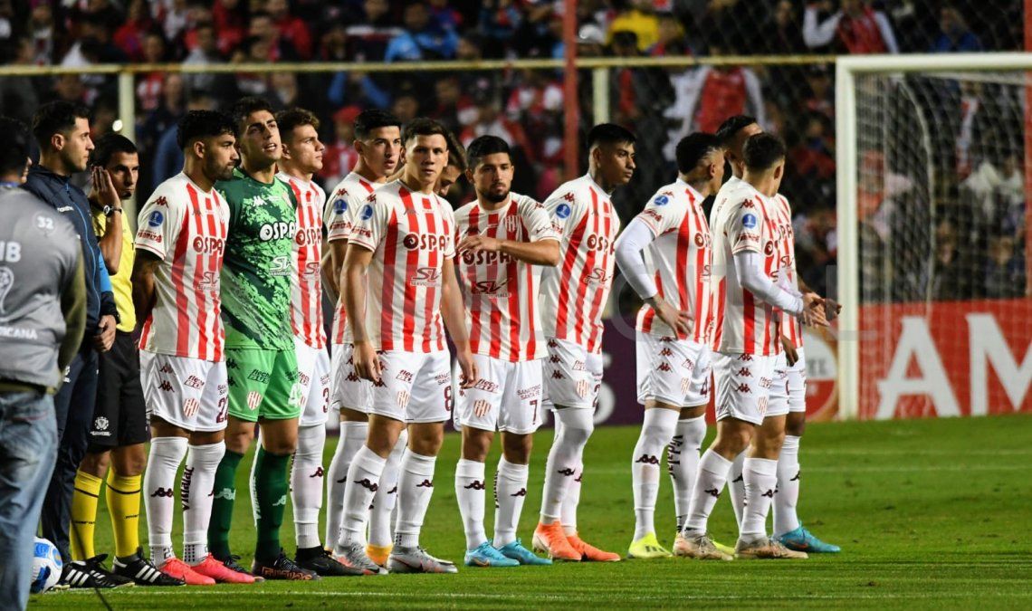 El Club Atlético Unión empató con Fluminense Football Club y deberá derrotar a Junior de Barranquilla para avanzar en la Conmebol Sudamericana.