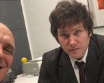 Javier Milei dio por probado este fin de semana que José Luis Espert fue la inocente víctima de una operación, pese a que la Justicia argentina lo investiga en dos causas penales. Javier Milei dio por probado este fin de semana que José Luis Espert fue la inocente víctima de una operación, pese a que la Justicia argentina lo investiga en dos causas penales.